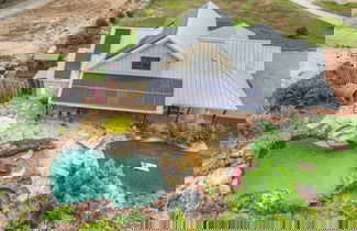 Foto 1 - West End Lodge Resort Style Pool!
