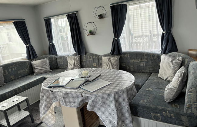 Skegness Seaside Retreat - 2 Bed Apartment - Photo 6