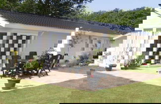 Foto 1 - Nice Chalet in a Holiday Park