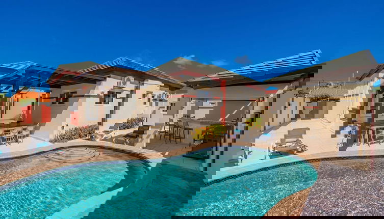 Foto 1 - Sleeps 11 6 Bedrooms Privatepool Outdoor Dining