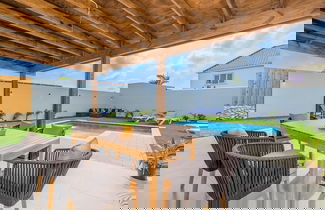 Foto 2 - Brand NEW 3br2ba w Private Pool Amazing Location