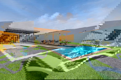 Foto 22 - Brand NEW 3br2ba w Private Pool Amazing Location