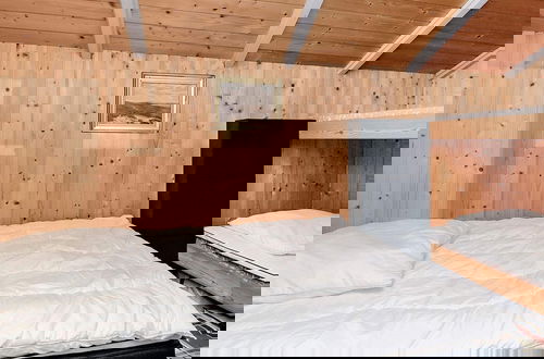Foto 2 - 6 Person Holiday Home in Albaek