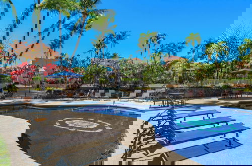 Photo 29 - Hilton Pool Pass Luxurious Penthouse Oasis