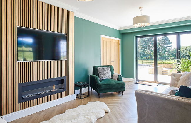 Host Stay Finch House - Photo 1