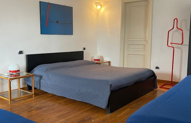 Apartment With Terrace - Photo 6