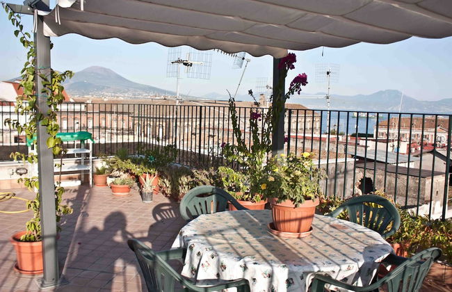 Apartment With Terrace - Photo 22