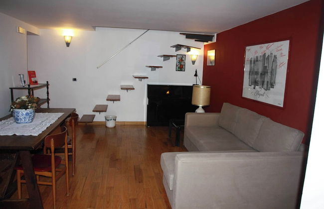 Apartment With Terrace - Photo 8