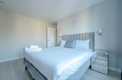 Foto 10 - Modern and Luxurious 2 Bedroom Flat - Barons Court