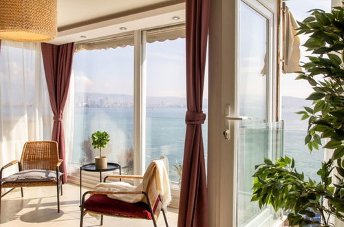 Foto 5 - Missafir Exceptional Flat With Sea View in Izmir