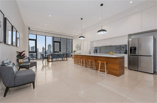 Photo 16 - Melbourne City Apartments Panoramic Skyview Penthouse