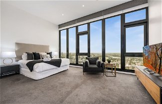 Photo 2 - Melbourne City Apartments Panoramic Skyview Penthouse