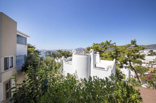 Photo 10 - Enchanting House With Backyard in Bodrum