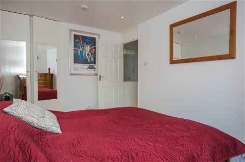Foto 4 - Stunning 3 Bedroom House With Garden in Battersea
