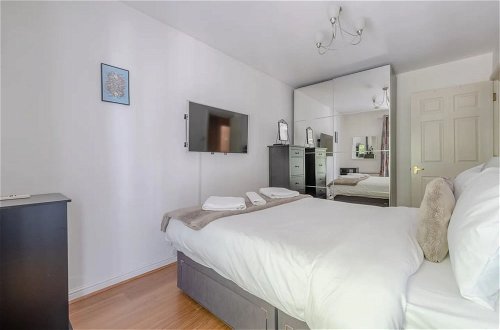 Foto 5 - Bright 1 Bedroom Flat in Kensington Olympia