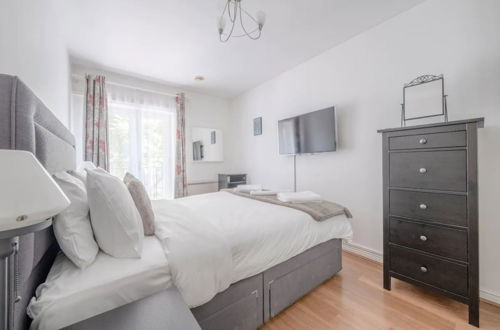 Foto 6 - Bright 1 Bedroom Flat in Kensington Olympia
