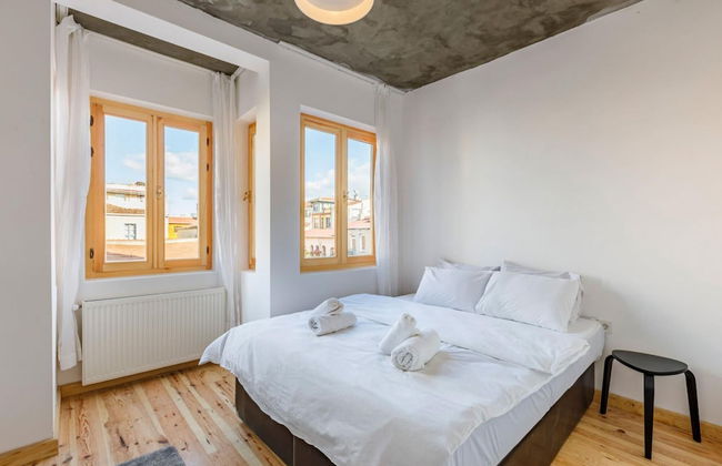 Cozy Apartment in the Old City of Istanbul - Photo 4