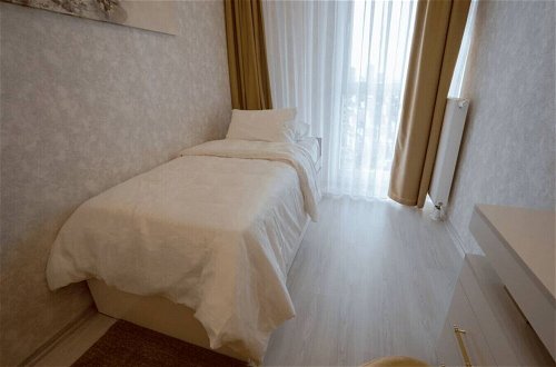 Foto 23 - Stylish 2-bedroom Apartment Near Mall of Istanbul