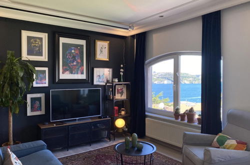 Foto 1 - Flat With Bosphorus View and Backyard in Uskudar