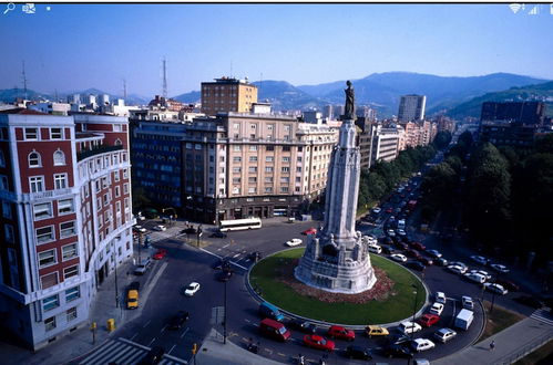 Photo 1 - Bilbao Ciudad del Mundo trabajo ocio