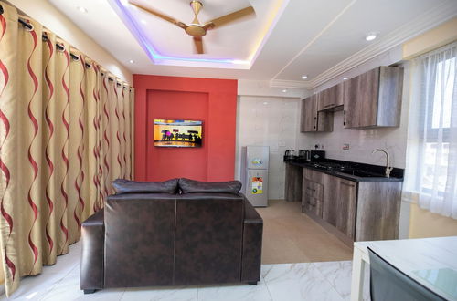 Foto 12 - Impeccable 1-bedroom Furnished Apartment in Accra