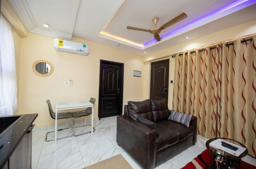 Foto 5 - Impeccable 1-bedroom Furnished Apartment in Accra