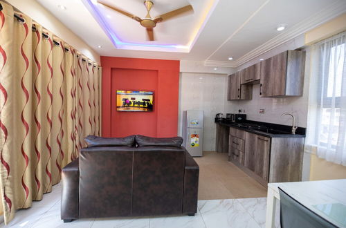 Foto 10 - Impeccable 1-bedroom Furnished Apartment in Accra