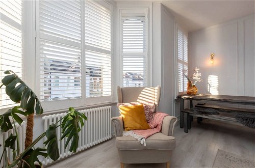 Photo 31 - Beautiful, Light and Spacious 2 Bedroom Flat in Clapham