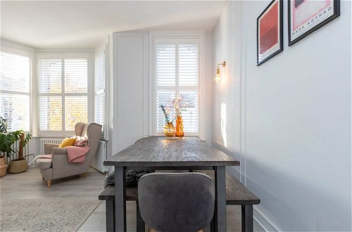 Photo 23 - Beautiful, Light and Spacious 2 Bedroom Flat in Clapham