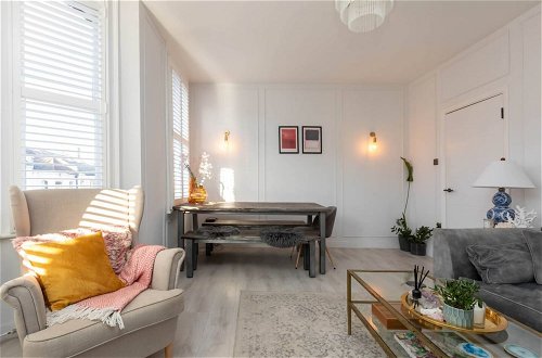 Foto 29 - Beautiful, Light and Spacious 2 Bedroom Flat in Clapham