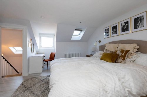 Foto 13 - Beautiful, Light and Spacious 2 Bedroom Flat in Clapham