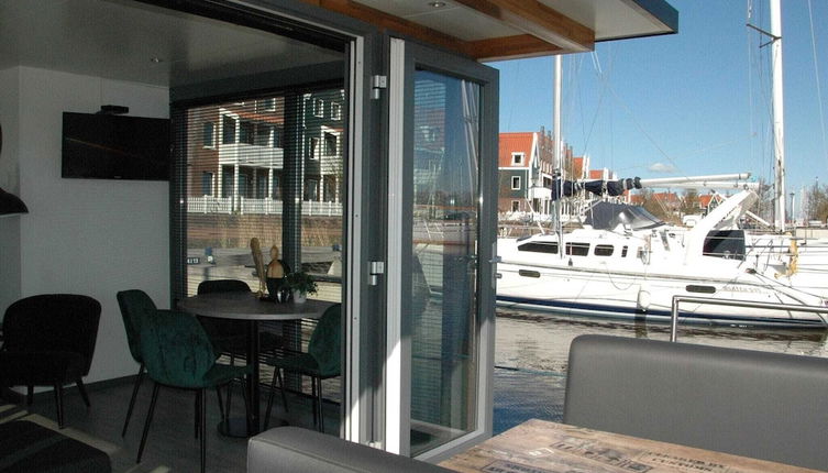 Foto 1 - Beautiful Houseboat in the Harbour of Volendam Near Centre