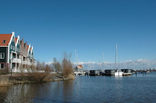 Foto 27 - Beautiful Houseboat in the Harbour of Volendam Near Centre