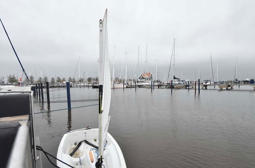 Foto 29 - Beautiful Houseboat in the Harbour of Volendam Near Centre