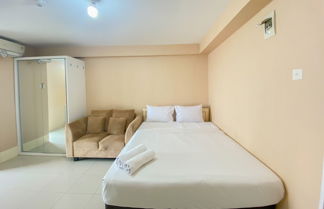 Foto 3 - Cozy Studio At 30Th Floor Bassura City Apartment