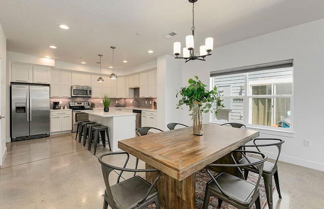 Gorgeous Townhome Steps From the Brewery District! - Foto 21
