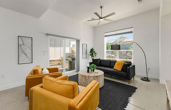 Gorgeous Townhome Steps From the Brewery District! - Foto 13