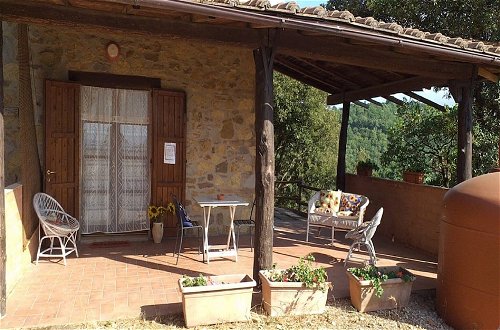 Foto 17 - Scenic Farmhouse in Paciano With Shared Pool