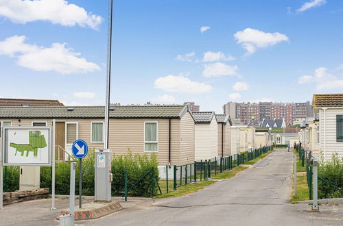 Photo 18 - Modern Mobile Home in Middelkerke With Garden