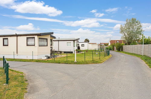 Photo 18 - Modern Mobile Home in Middelkerke With Garden