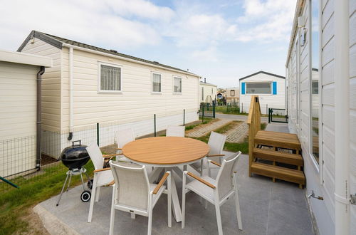 Photo 10 - Modern Mobile Home in Middelkerke With Garden