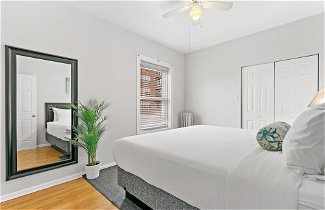 Photo 1 - 1BR Apt with King Bed in Rogers Park