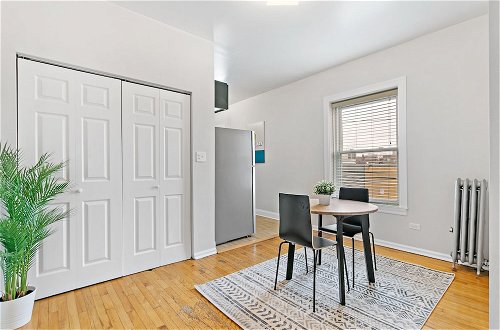 Foto 13 - 1BR Apt with King Bed in Rogers Park