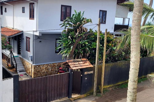 Photo 9 - Beach Villa Yin Near Hikkaduwa, With Pool and Cook - Semi-detached House