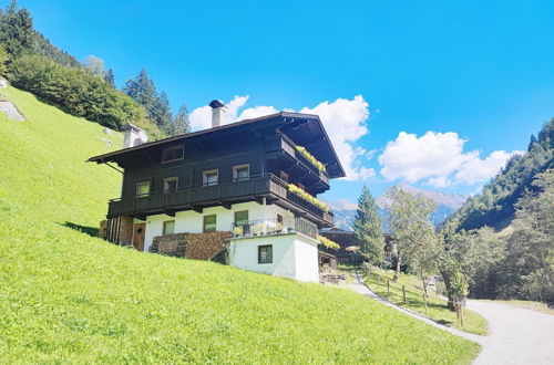 Photo 1 - Pretty Holiday Home in Mayerhofen With Balcony