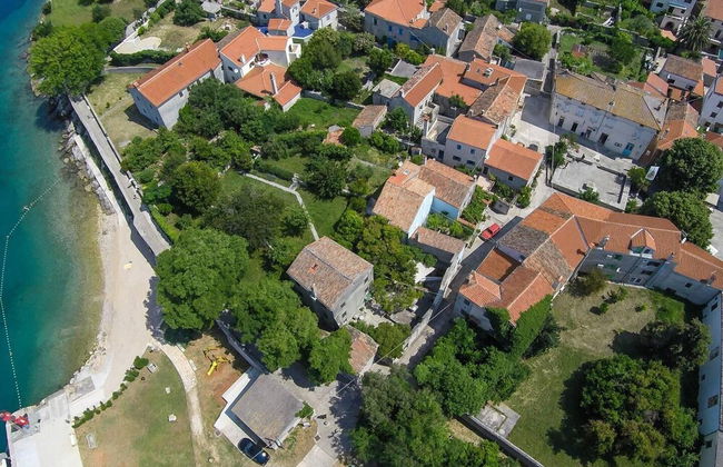 Lovely 15th Century Apartment in Osor - Photo 37