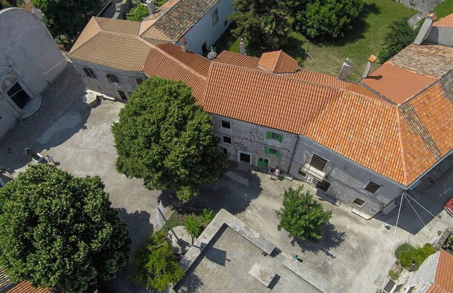 Lovely 15th Century Apartment in Osor - Photo 32