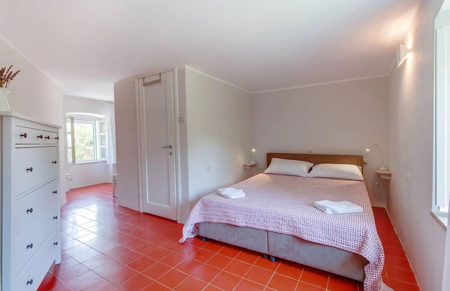 Lovely 15th Century Apartment in Osor - Photo 3