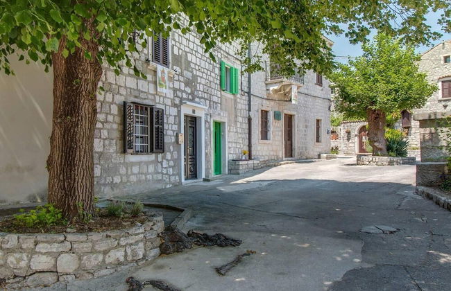 Lovely 15th Century Apartment in Osor - Photo 34