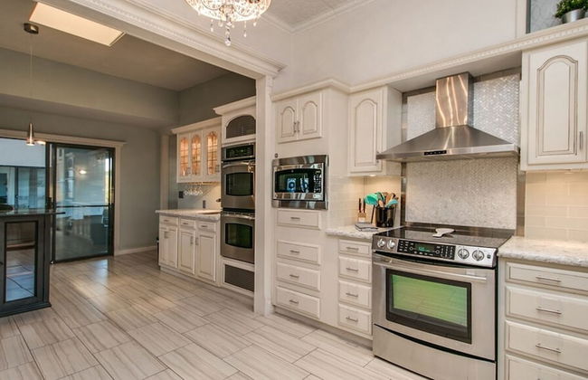 Spectacular Fountain Hills 5 Bdrm W/pool and Views - Photo 18